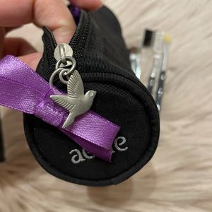 Free! Aerie mini brush kit with bag